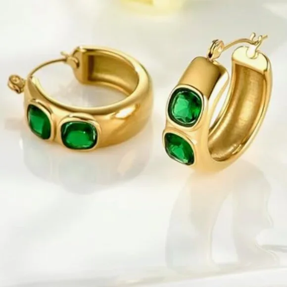 Green Lightweight 4k Gold plated Earrings Elegant Chunky Hoops - Picture 5 of 5